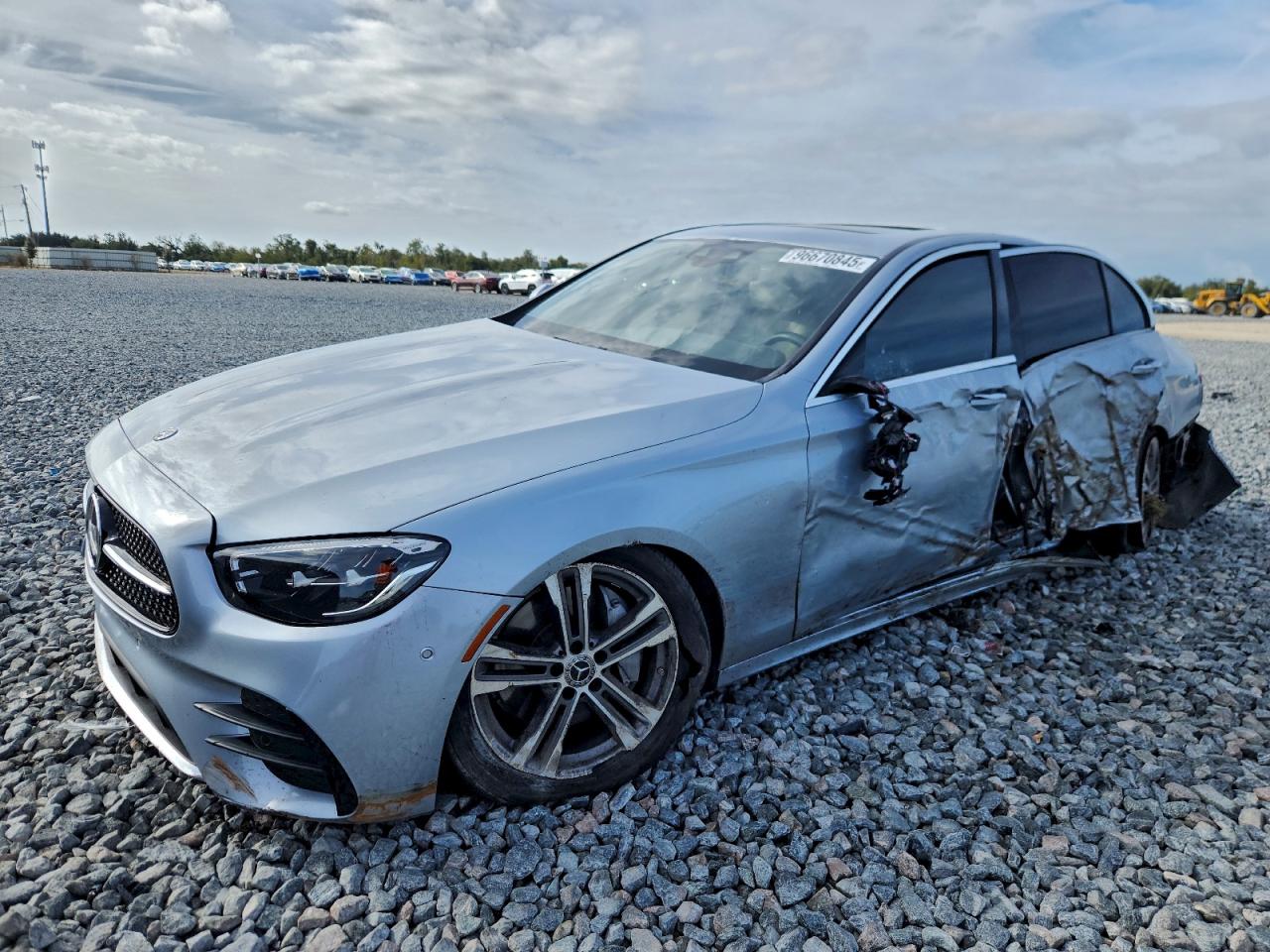2021 MERCEDES-BENZ E