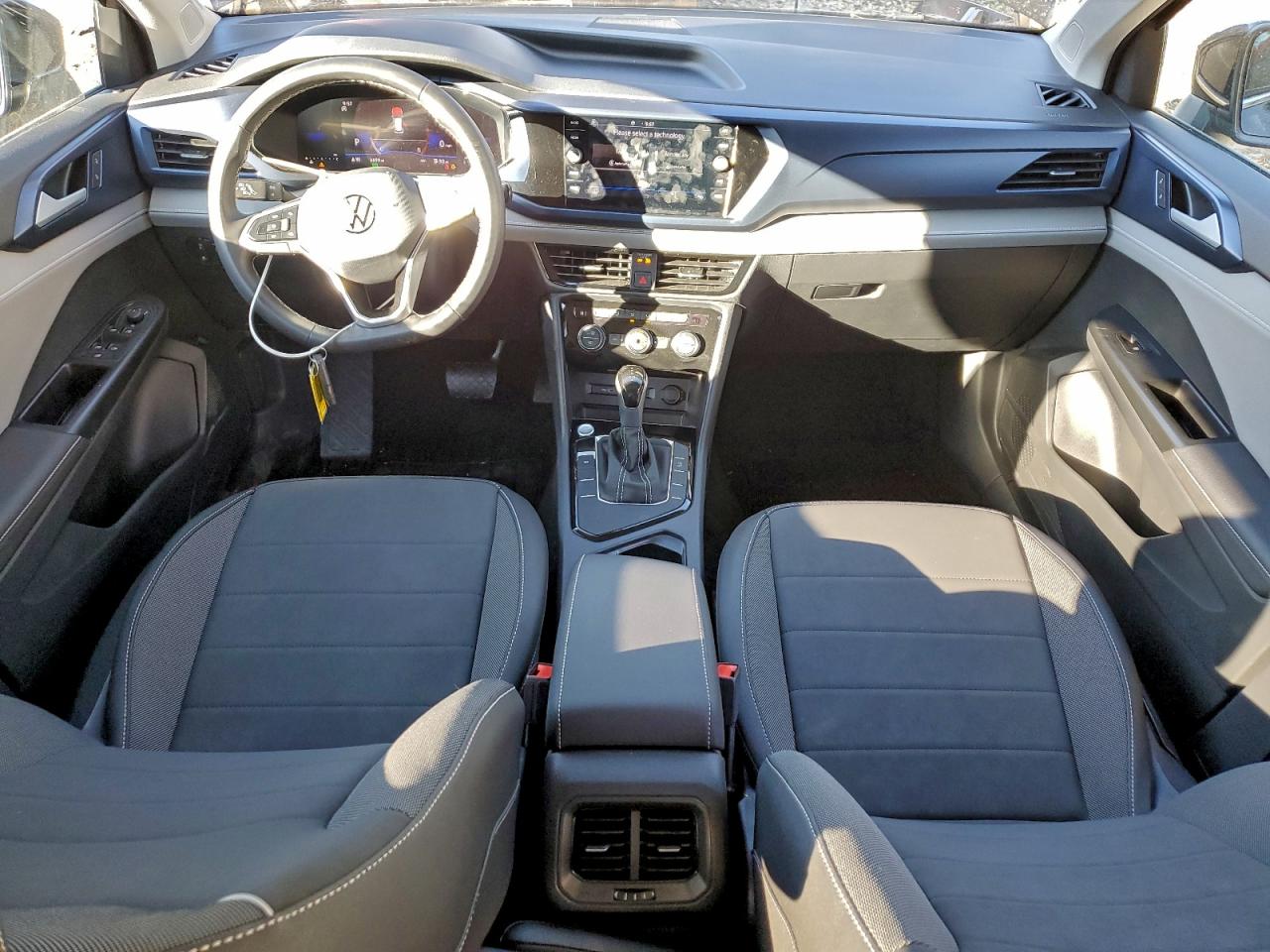 2024 VOLKSWAGEN TAOS SE photo 8