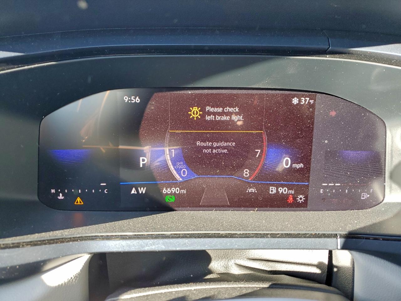 2024 VOLKSWAGEN TAOS SE photo 9