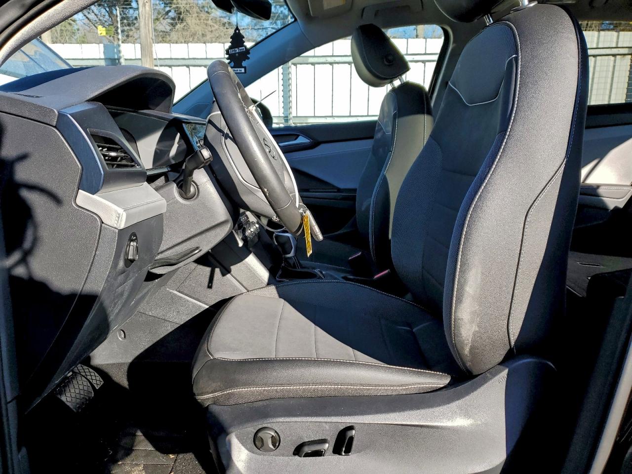 2024 VOLKSWAGEN TAOS SE photo 7