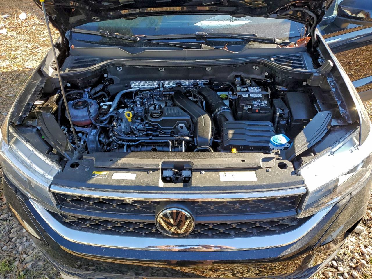 2024 VOLKSWAGEN TAOS SE photo 12