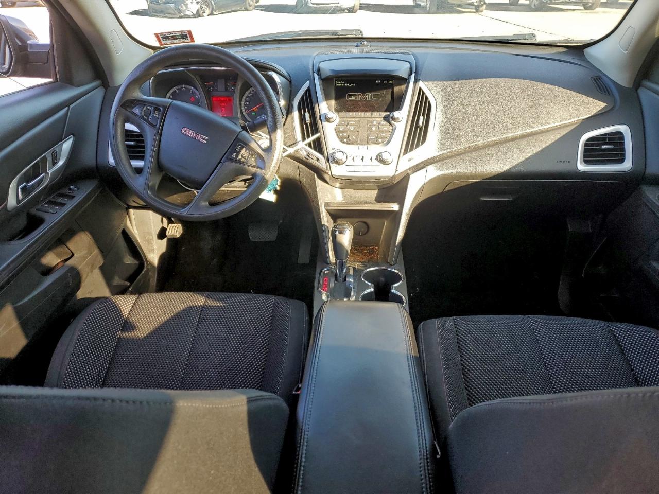 2017 GMC TERRAIN SLE photo 8