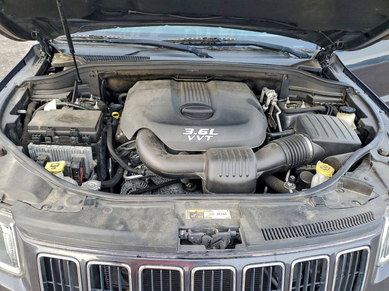 2014 JEEP GRAND CHEROKEE LAREDO photo 12