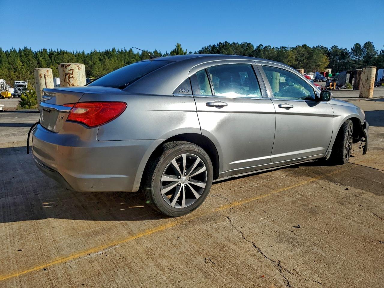 2013 CHRYSLER 200 TOURING photo 3
