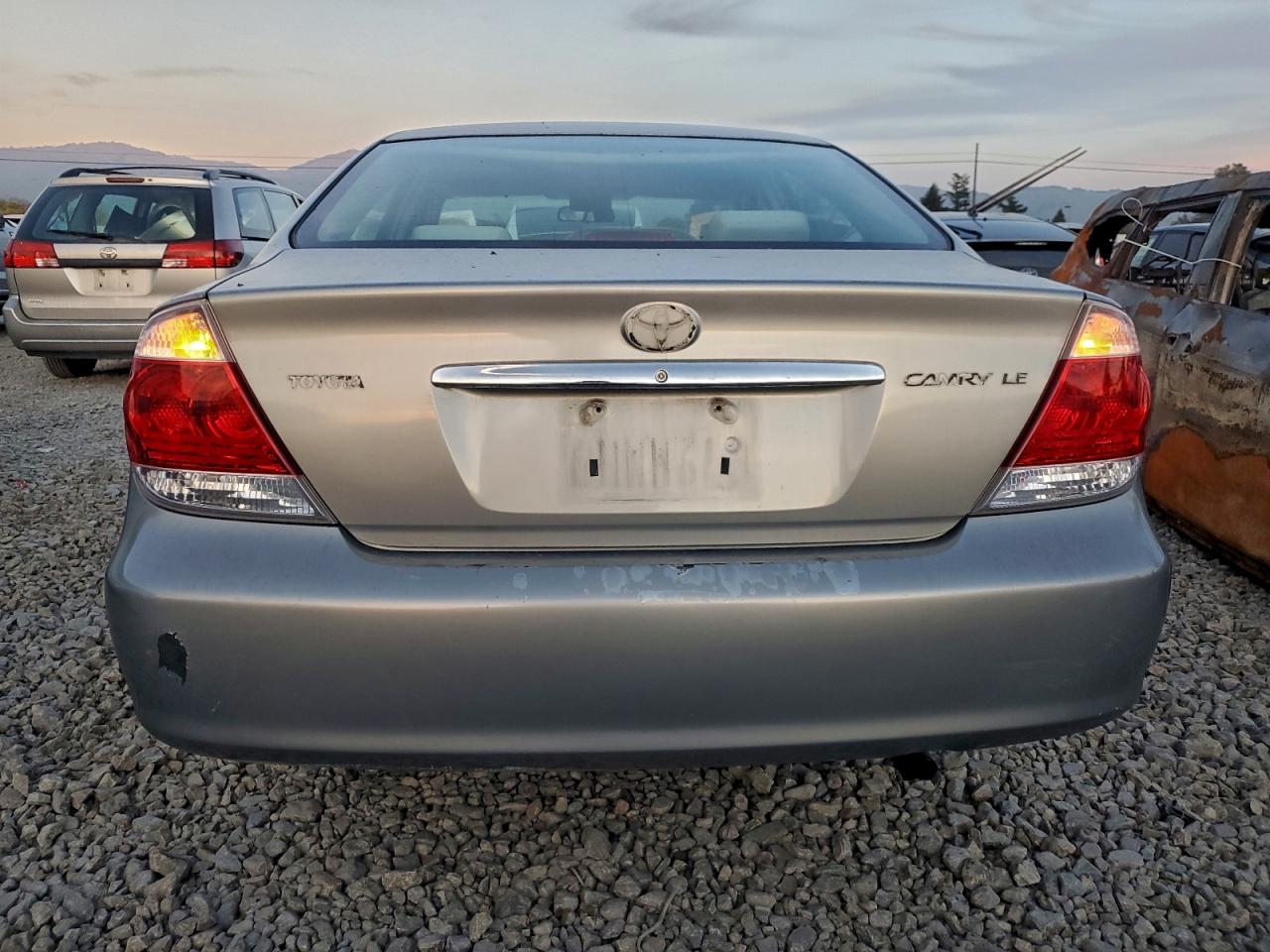 2005 TOYOTA CAMRY LE photo 6