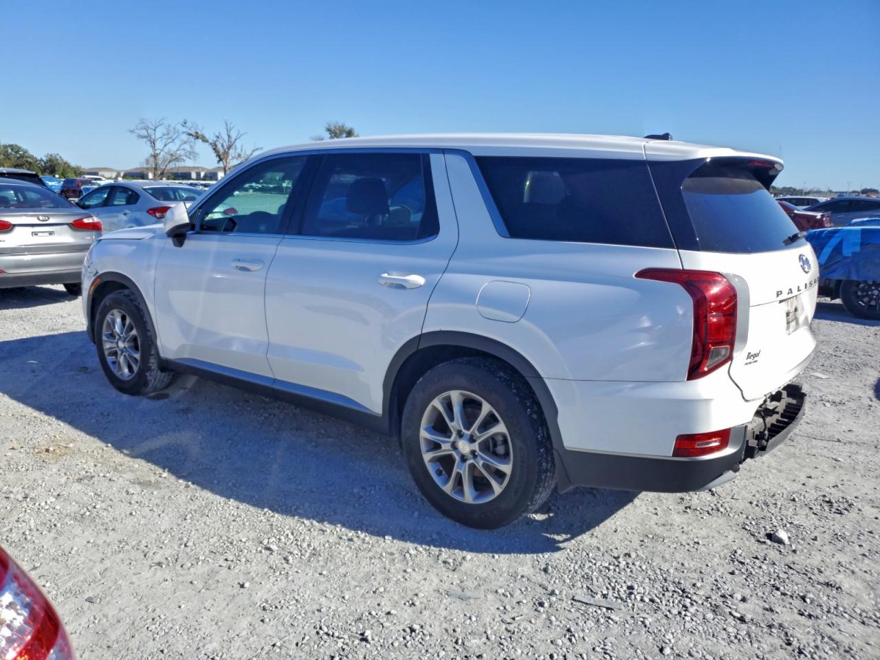 2020 HYUNDAI PALISADE SE photo 2