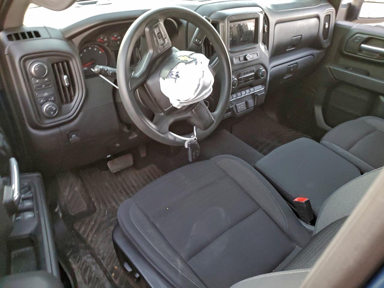 2024 CHEVROLET SILVERADO K2500 CUSTOM photo 8