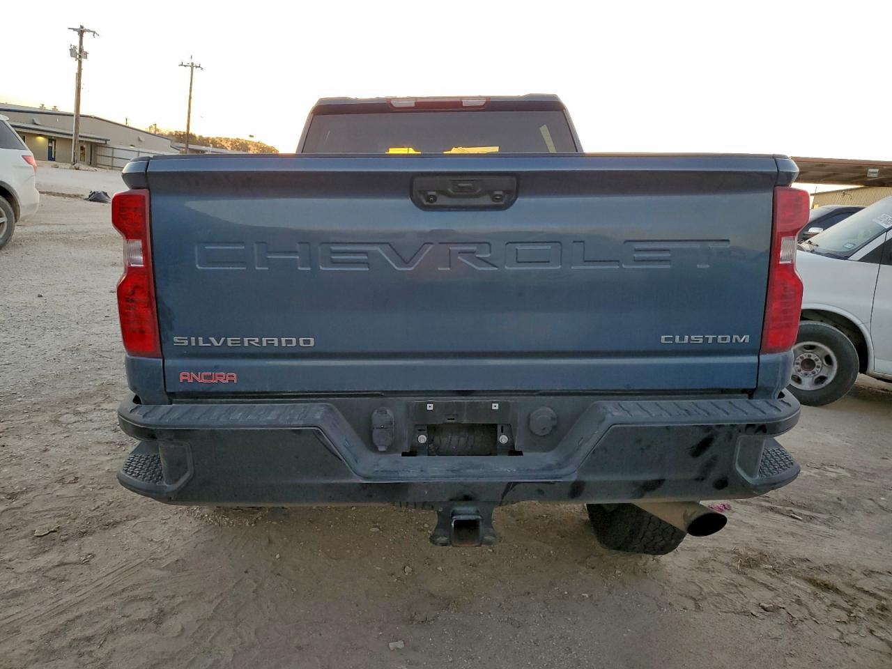 2024 CHEVROLET SILVERADO K2500 CUSTOM photo 6