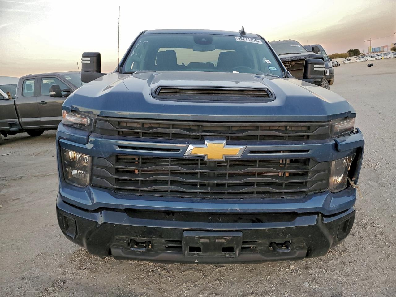 2024 CHEVROLET SILVERADO K2500 CUSTOM photo 5