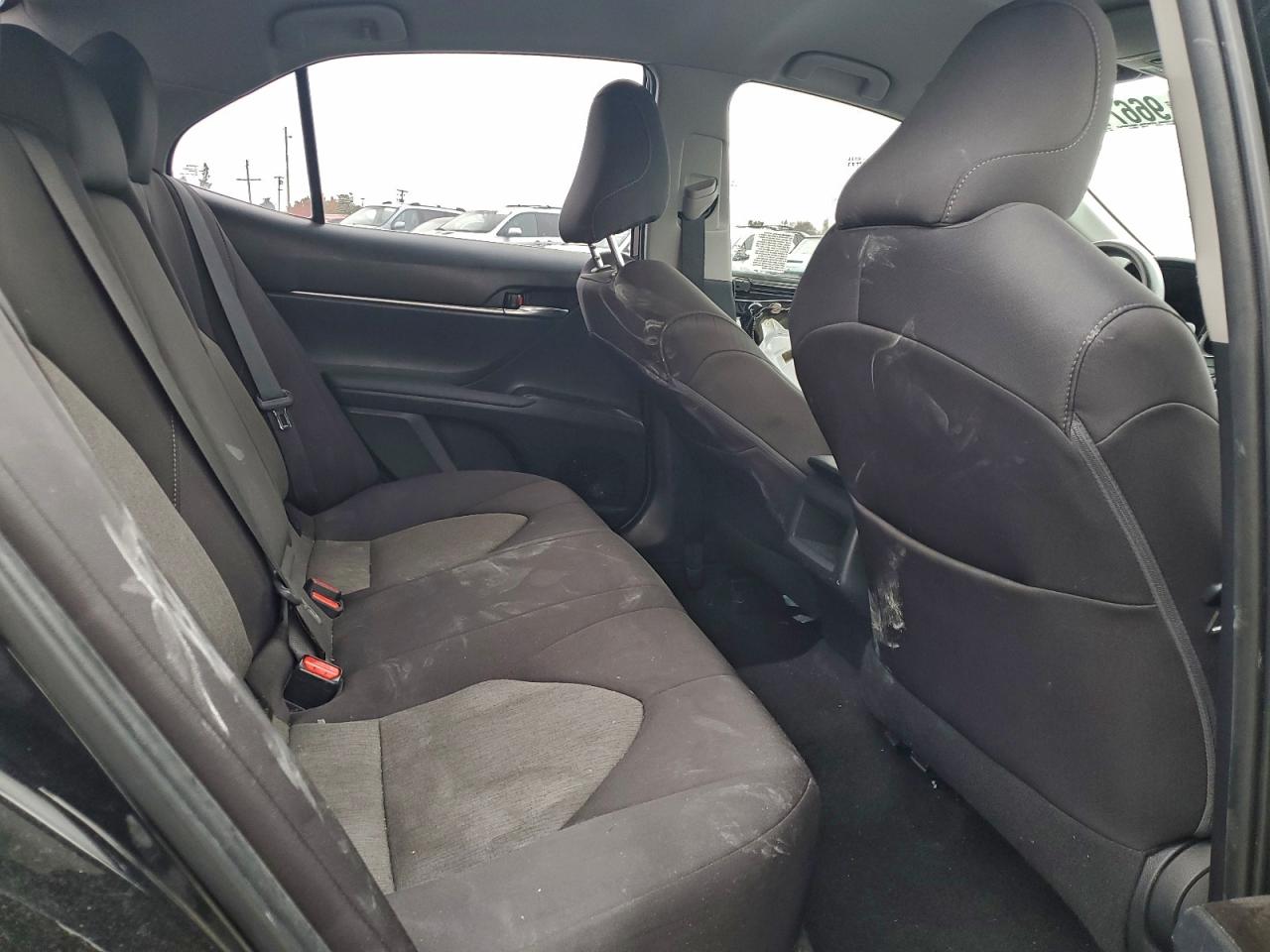 2021 TOYOTA CAMRY LE photo 10