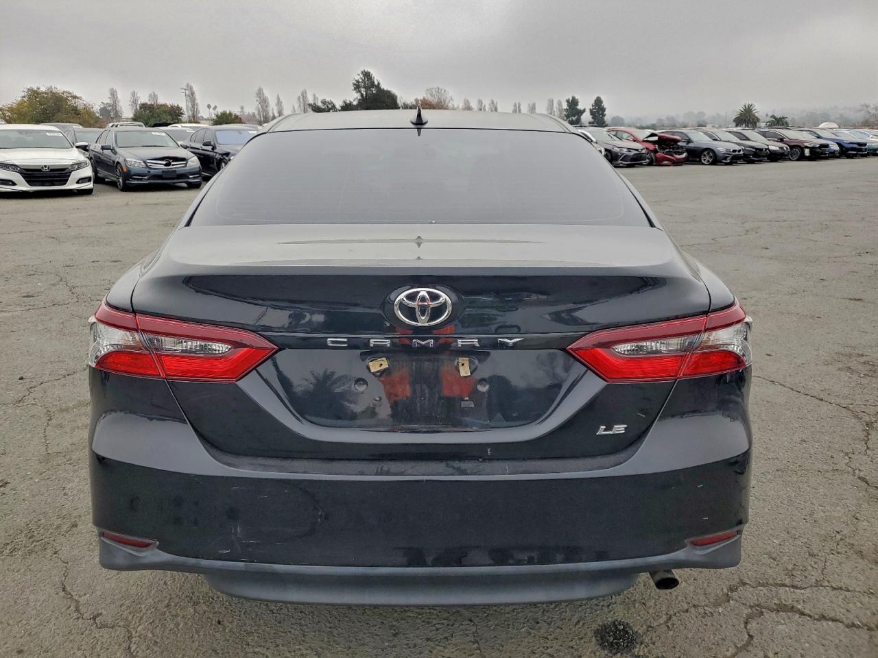 2021 TOYOTA CAMRY LE photo 6
