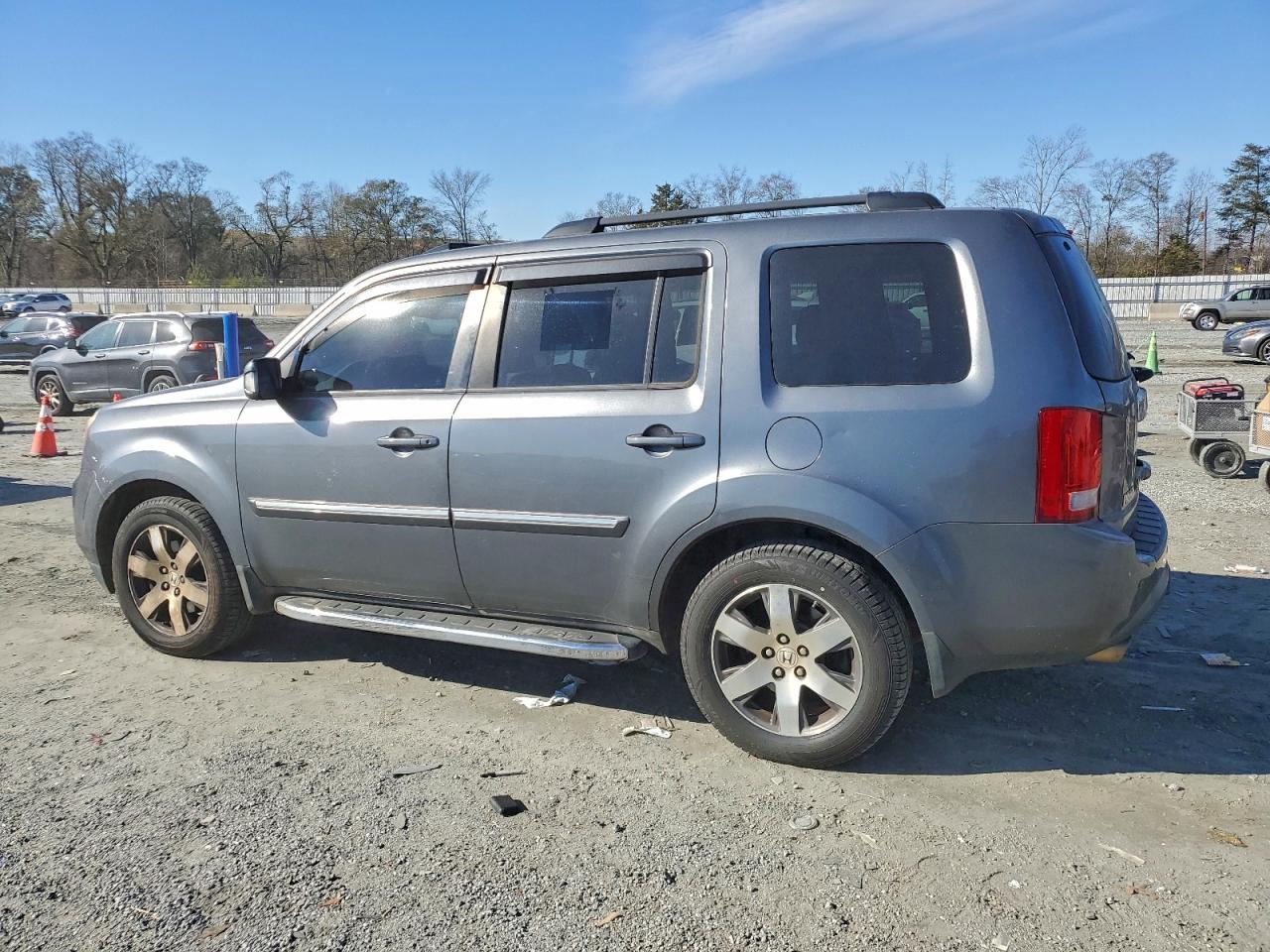 2013 HONDA PILOT TOURING photo 2