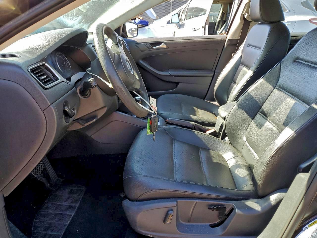 2014 VOLKSWAGEN JETTA SE photo 7