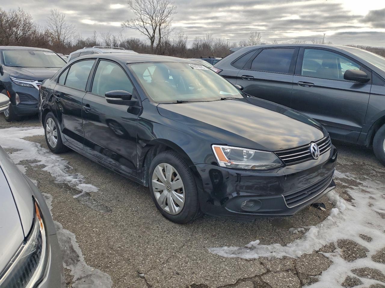 2014 VOLKSWAGEN JETTA SE photo 4