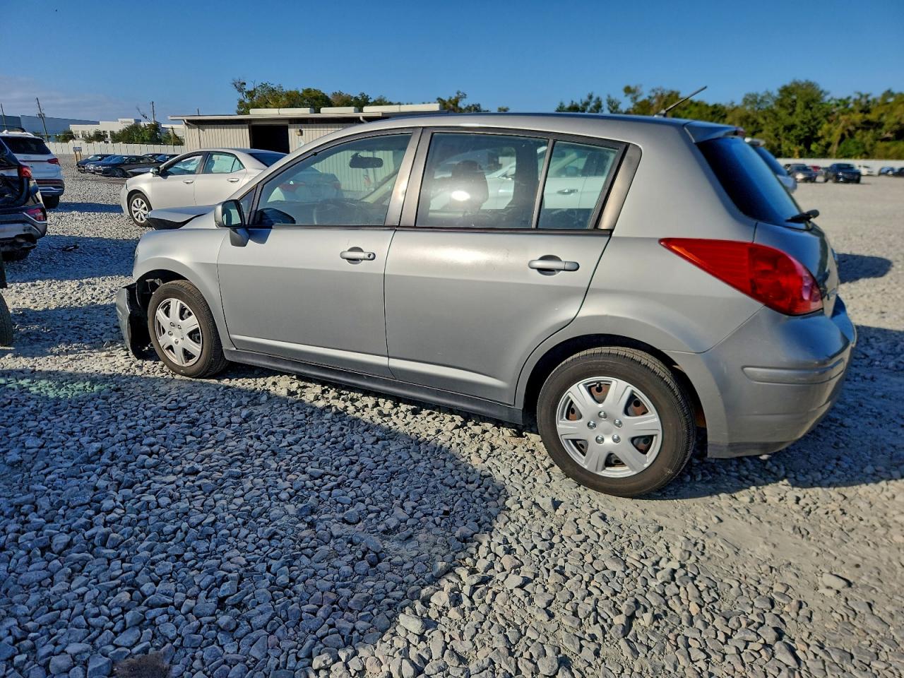 2012 NISSAN VERSA S photo 2