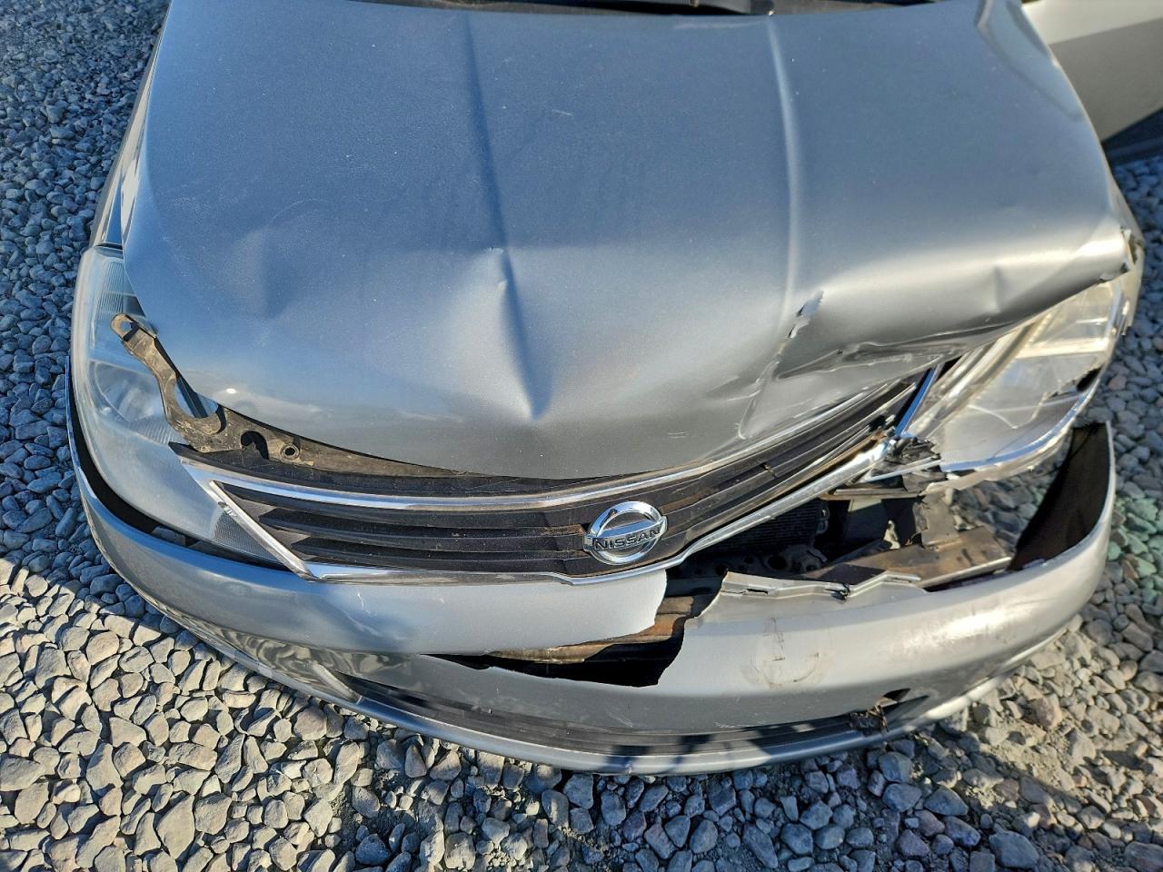 2012 NISSAN VERSA S photo 11