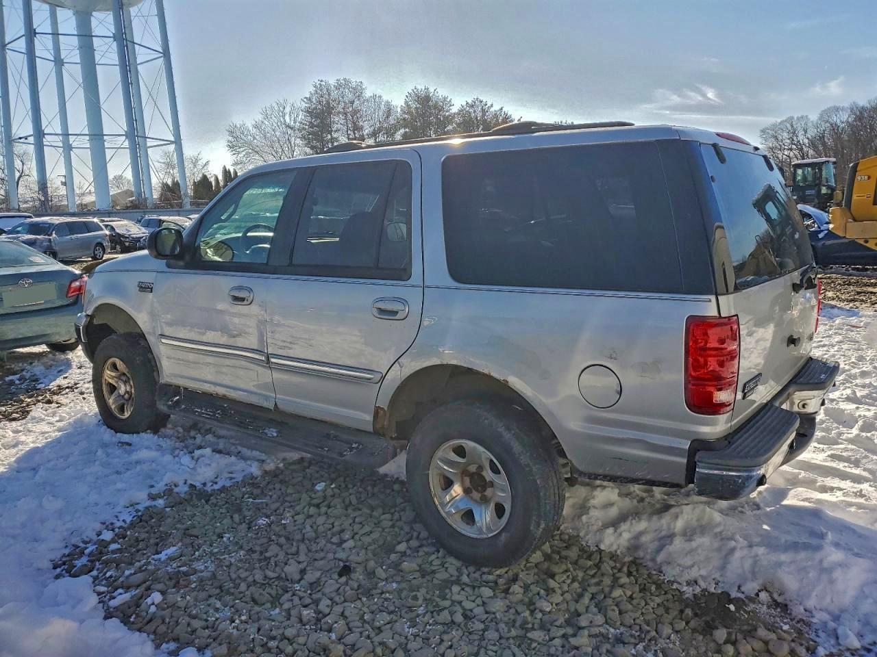 2002 FORD EXPEDITION XLT photo 2