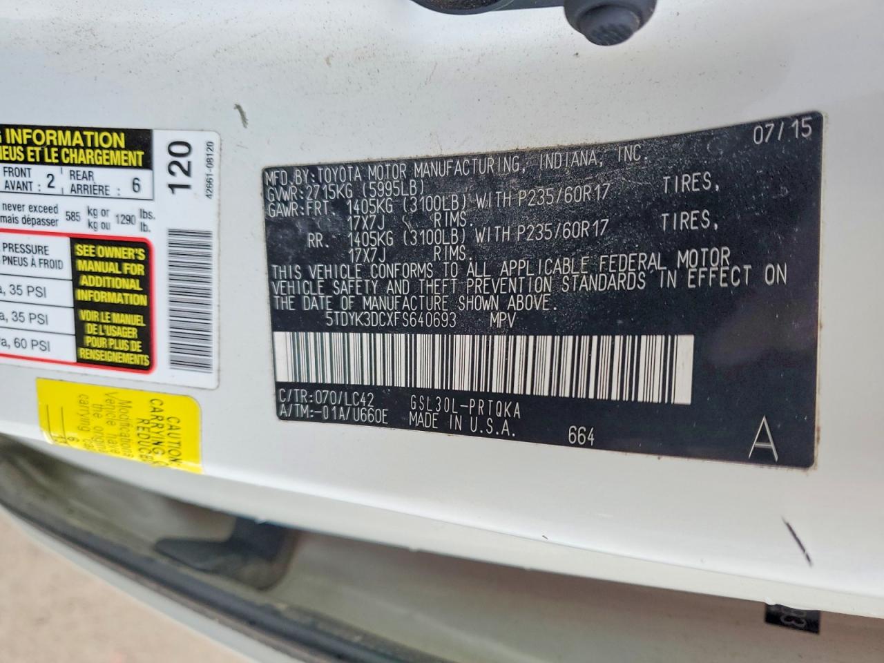 2015 TOYOTA SIENNA XLE photo 13