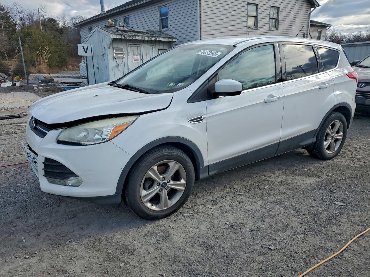 2014 FORD ESCAPE SE — REAR END damage — photo 1