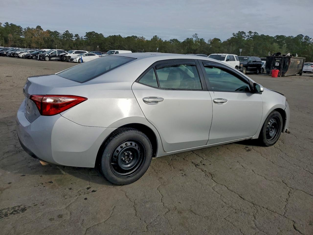 2017 TOYOTA COROLLA L photo 3