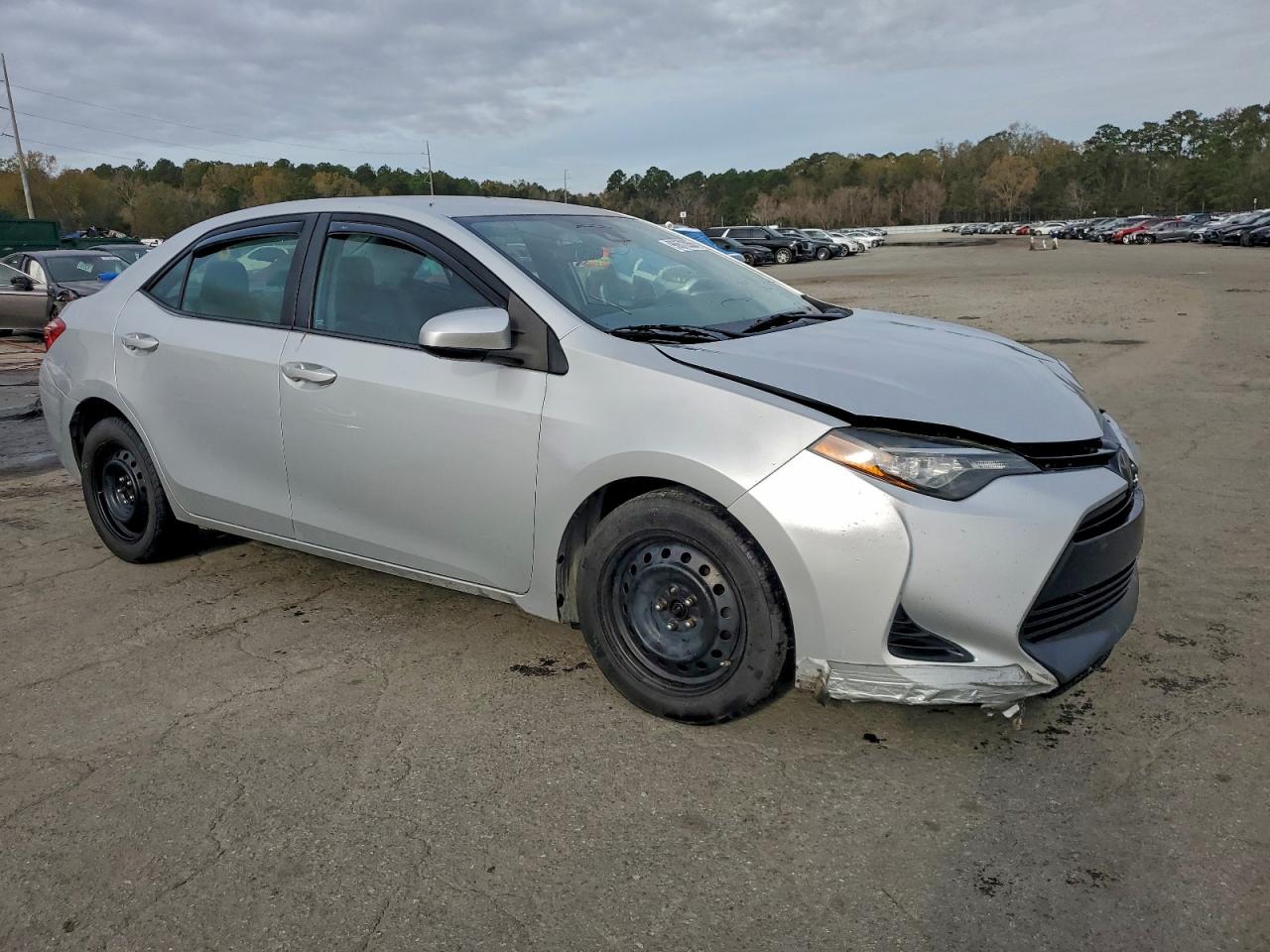 2017 TOYOTA COROLLA L photo 4
