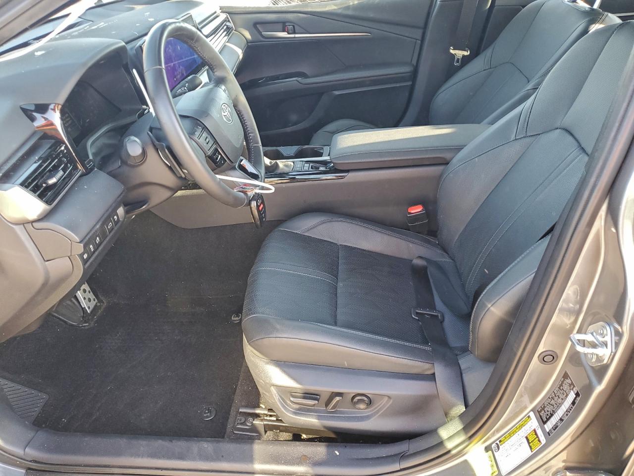 2025 TOYOTA CAMRY XSE photo 7