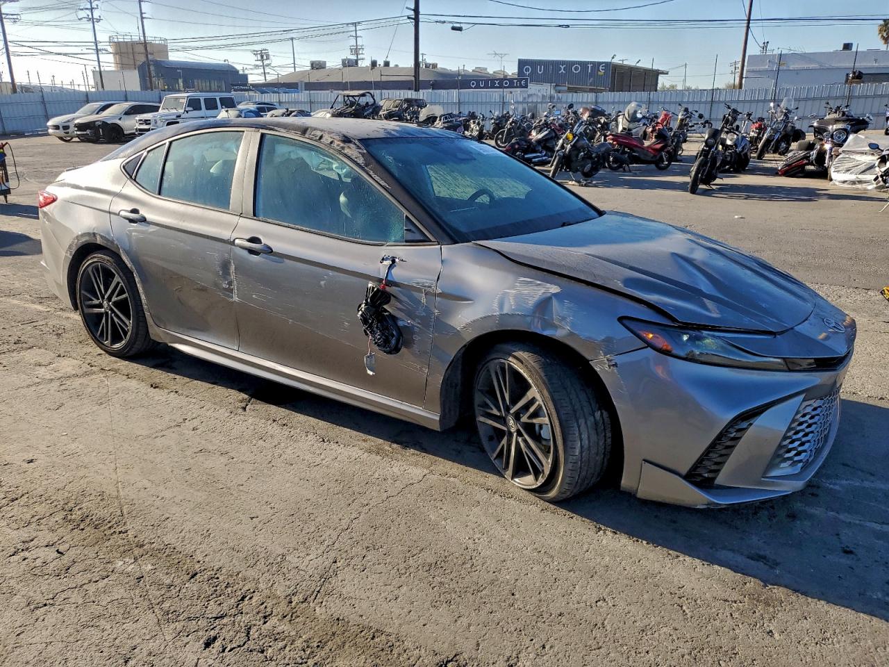 2025 TOYOTA CAMRY XSE photo 4