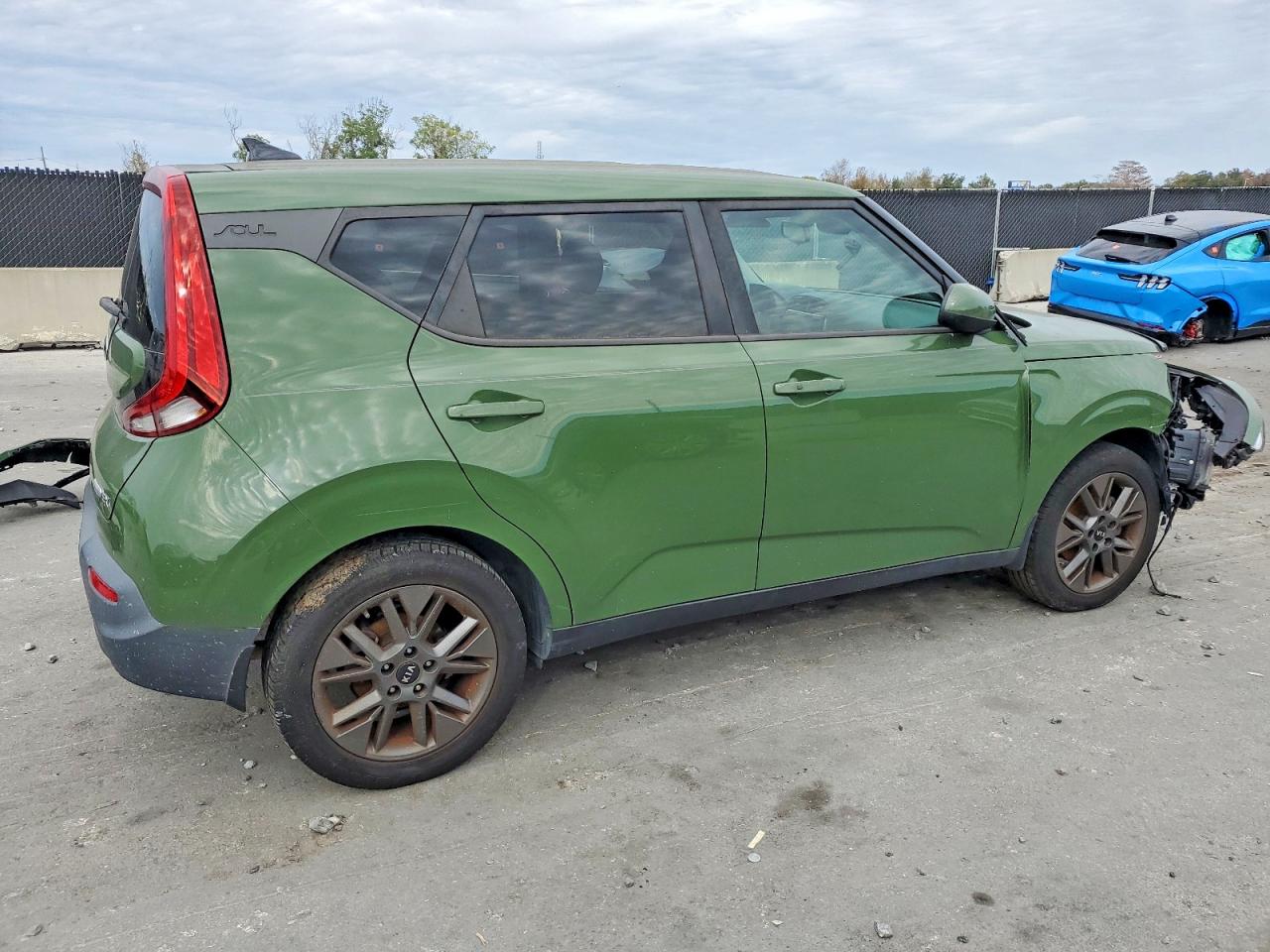 2020 KIA SOUL EX photo 3