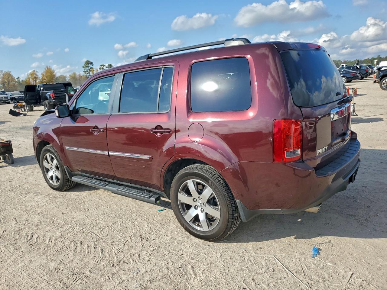 2013 HONDA PILOT TOURING photo 2