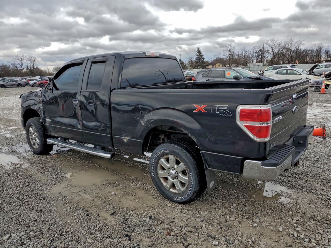 2013 FORD F150 SUPER CAB photo 2