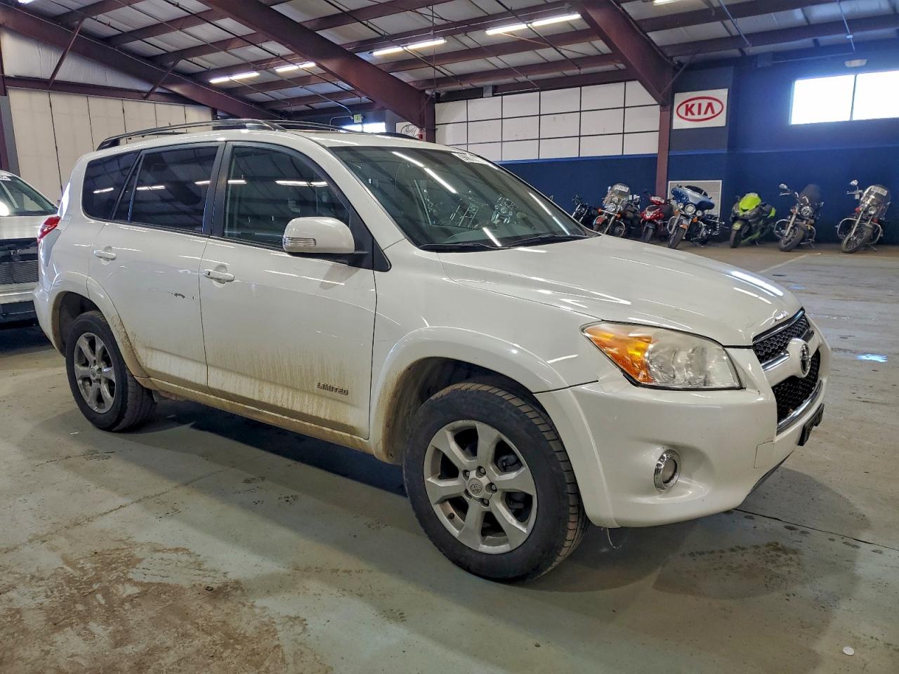 2011 TOYOTA RAV4 LIMITED photo 4