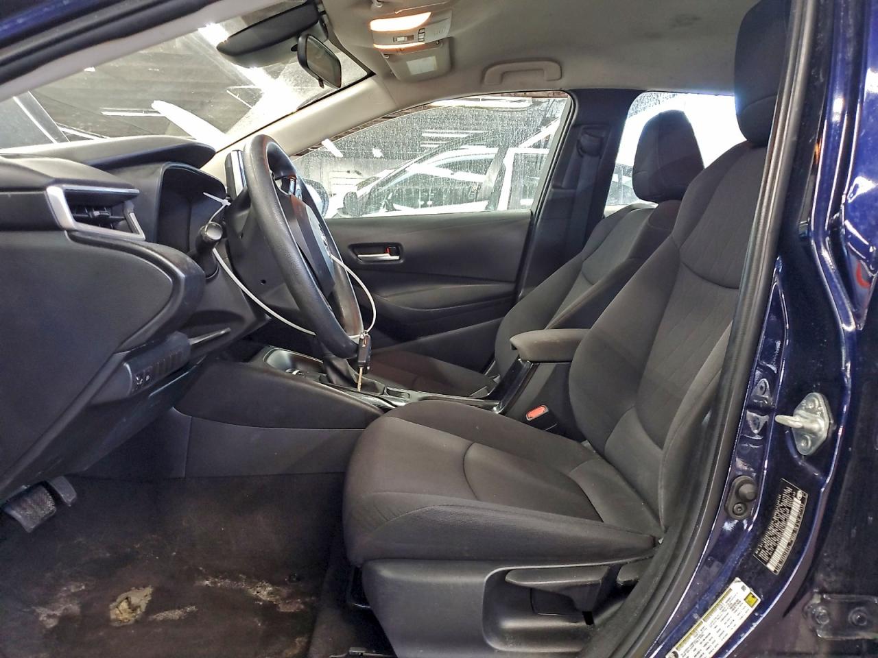 2020 TOYOTA COROLLA LE photo 13