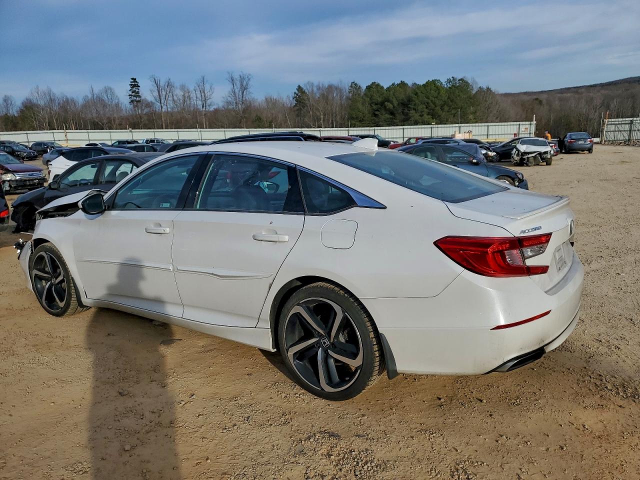 2018 HONDA ACCORD SPORT photo 2