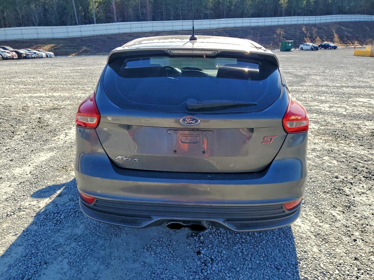 2017 FORD FOCUS ST photo 6