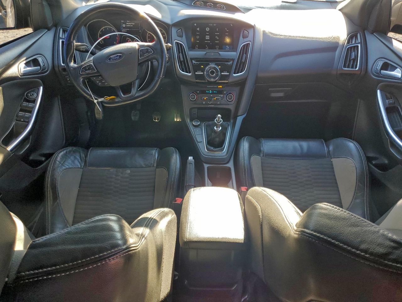 2017 FORD FOCUS ST photo 8