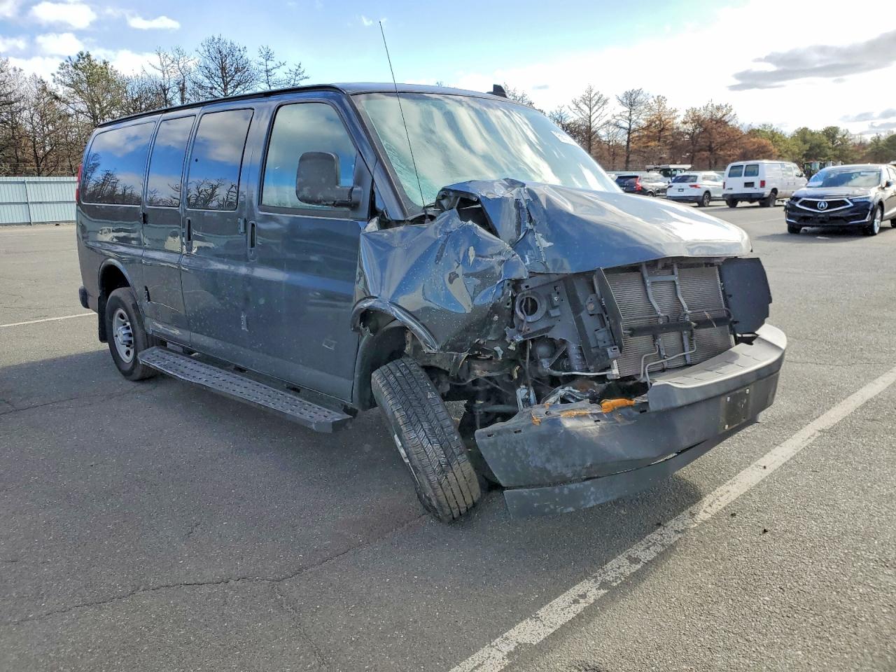 2017 CHEVROLET EXPRESS G3500 LS photo 4