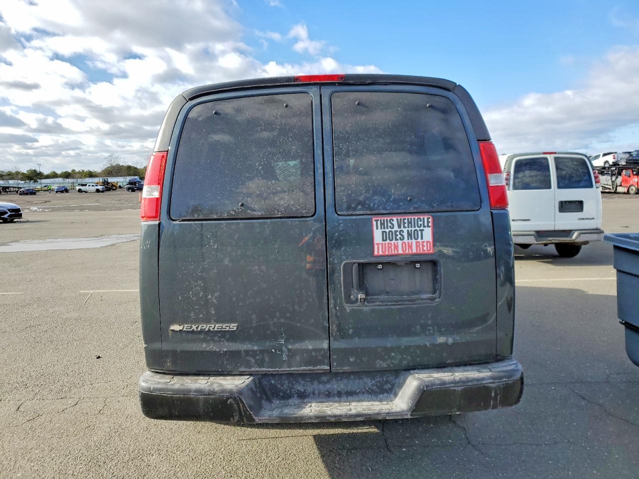 2017 CHEVROLET EXPRESS G3500 LS photo 6