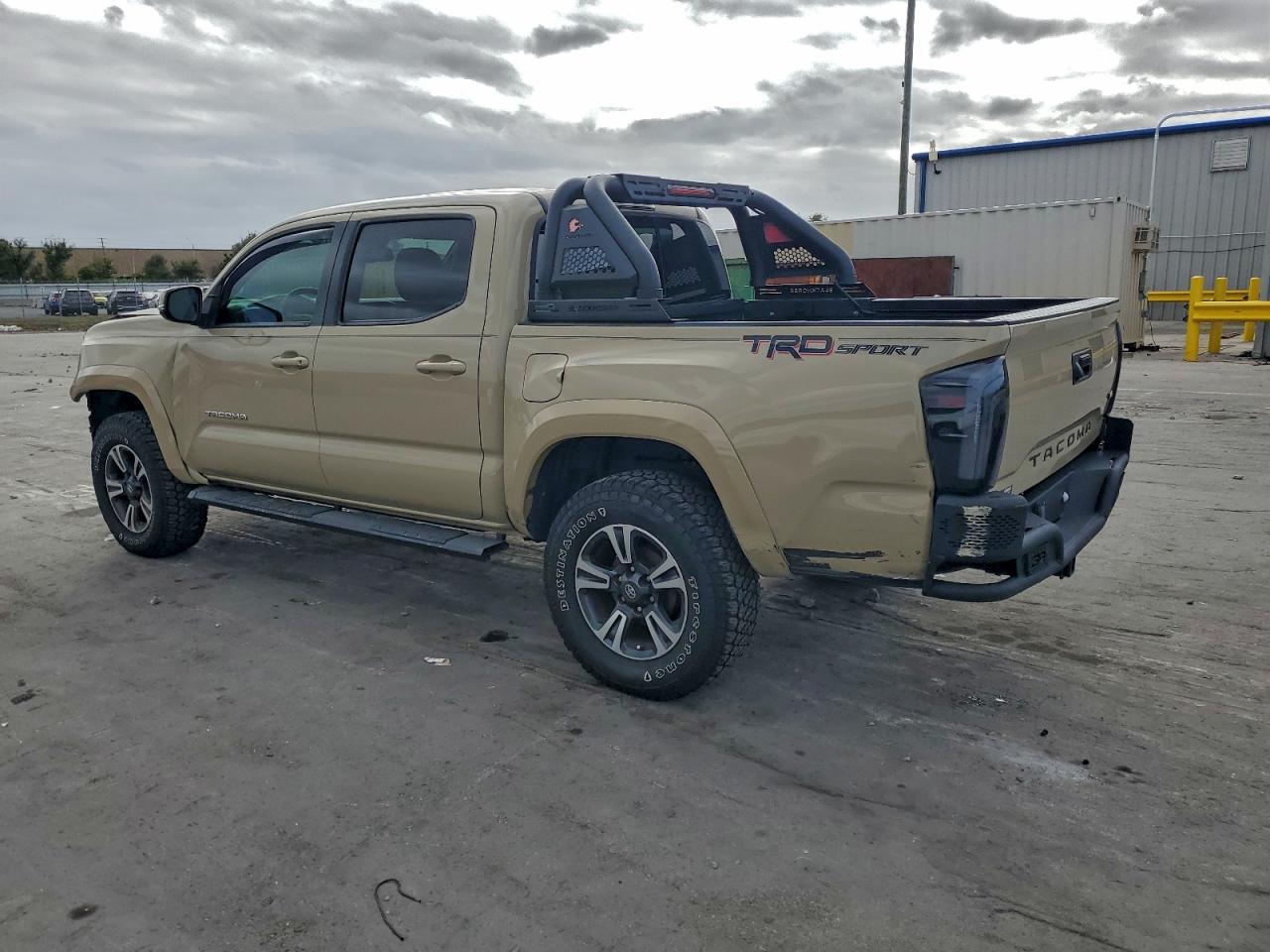 2019 TOYOTA TACOMA DOUBLE CAB photo 2