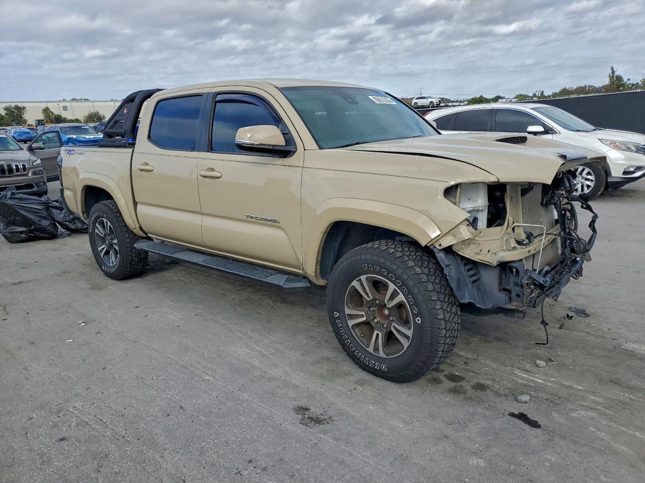 2019 TOYOTA TACOMA DOUBLE CAB photo 4