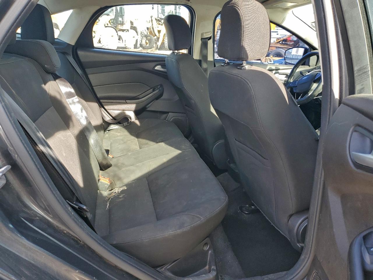 2017 FORD FOCUS SE photo 10