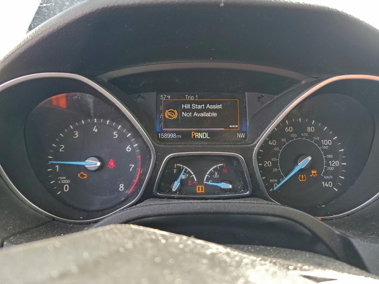 2017 FORD FOCUS SE photo 9