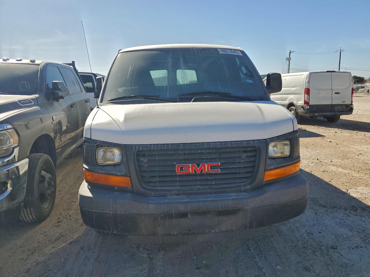 2016 GMC SAVANA G2500 photo 5