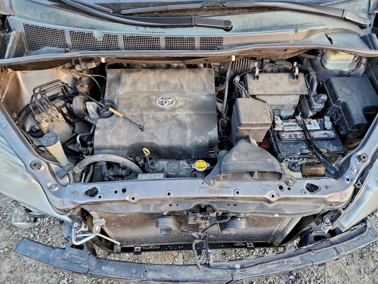2015 TOYOTA SIENNA XLE photo 12