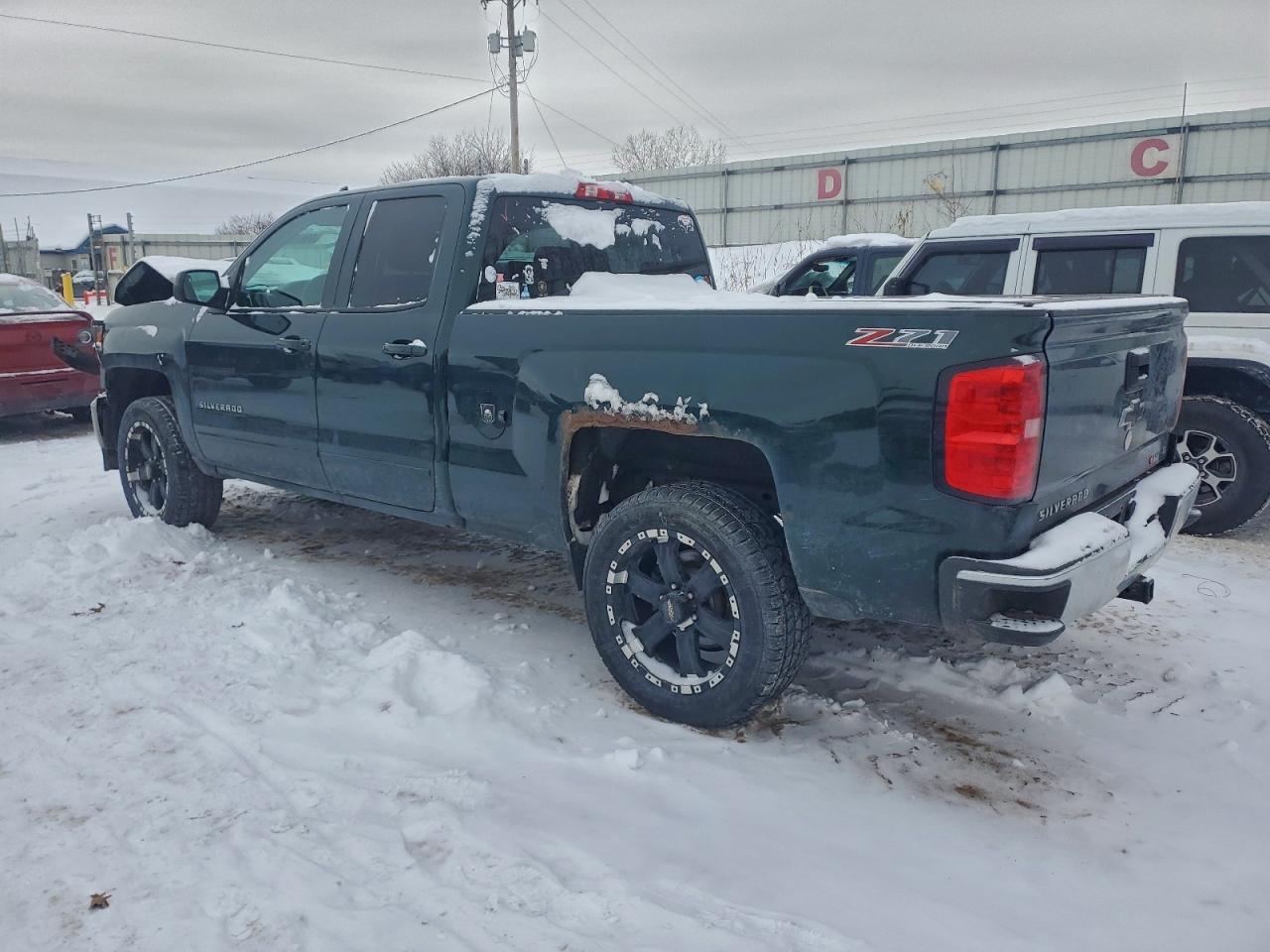 2015 CHEVROLET SILVERADO K1500 LT photo 2