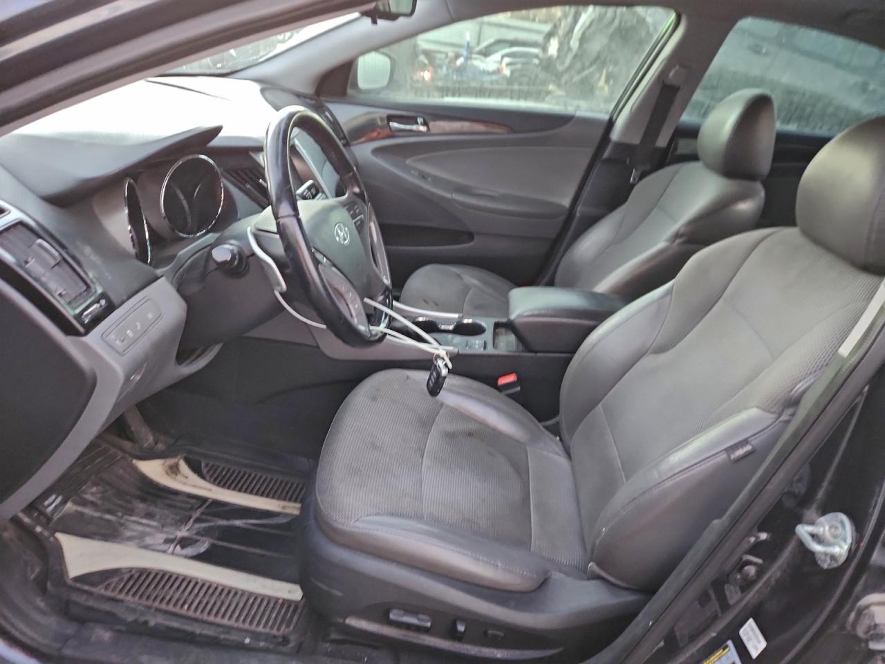 2014 HYUNDAI SONATA SE photo 7
