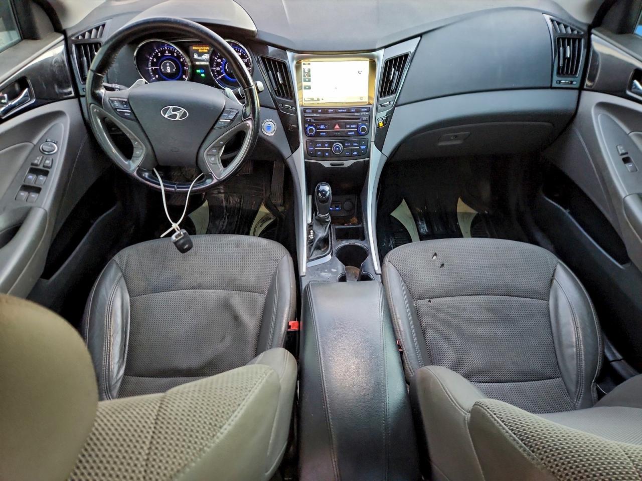 2014 HYUNDAI SONATA SE photo 8