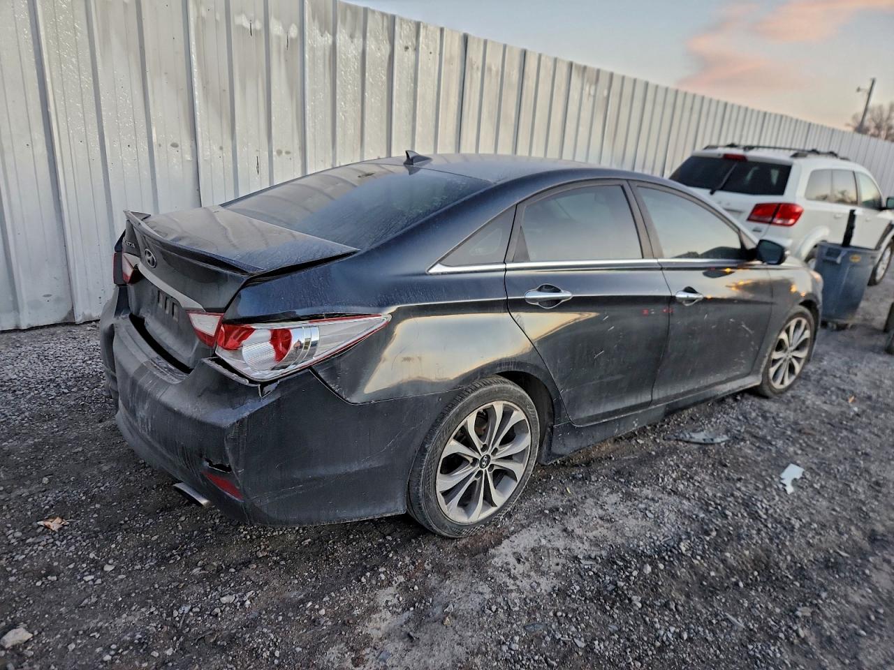 2014 HYUNDAI SONATA SE photo 3