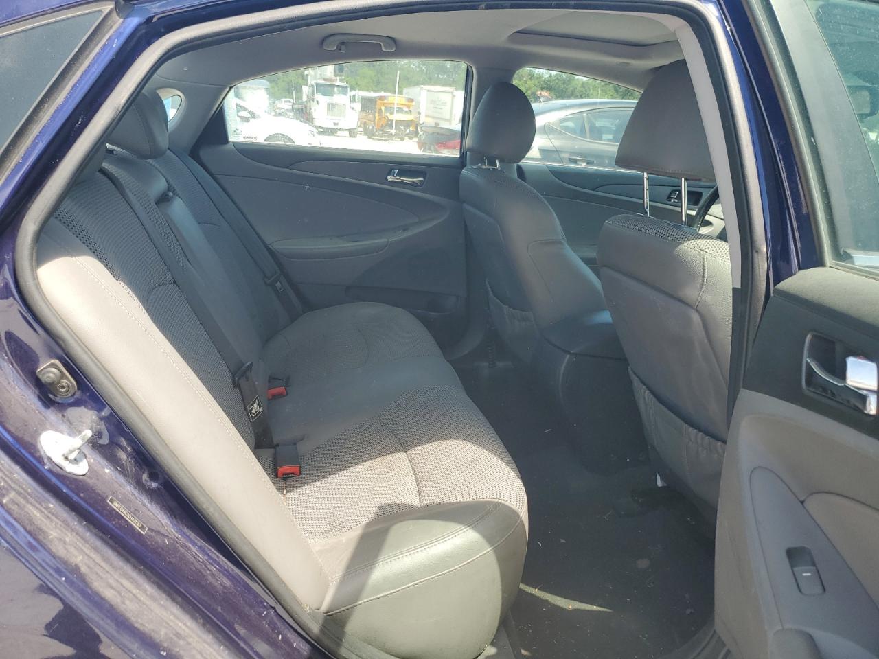 2012 HYUNDAI SONATA photo 10
