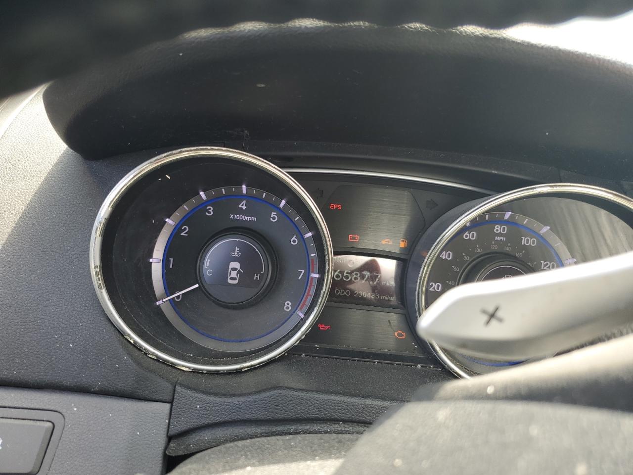 2012 HYUNDAI SONATA photo 9