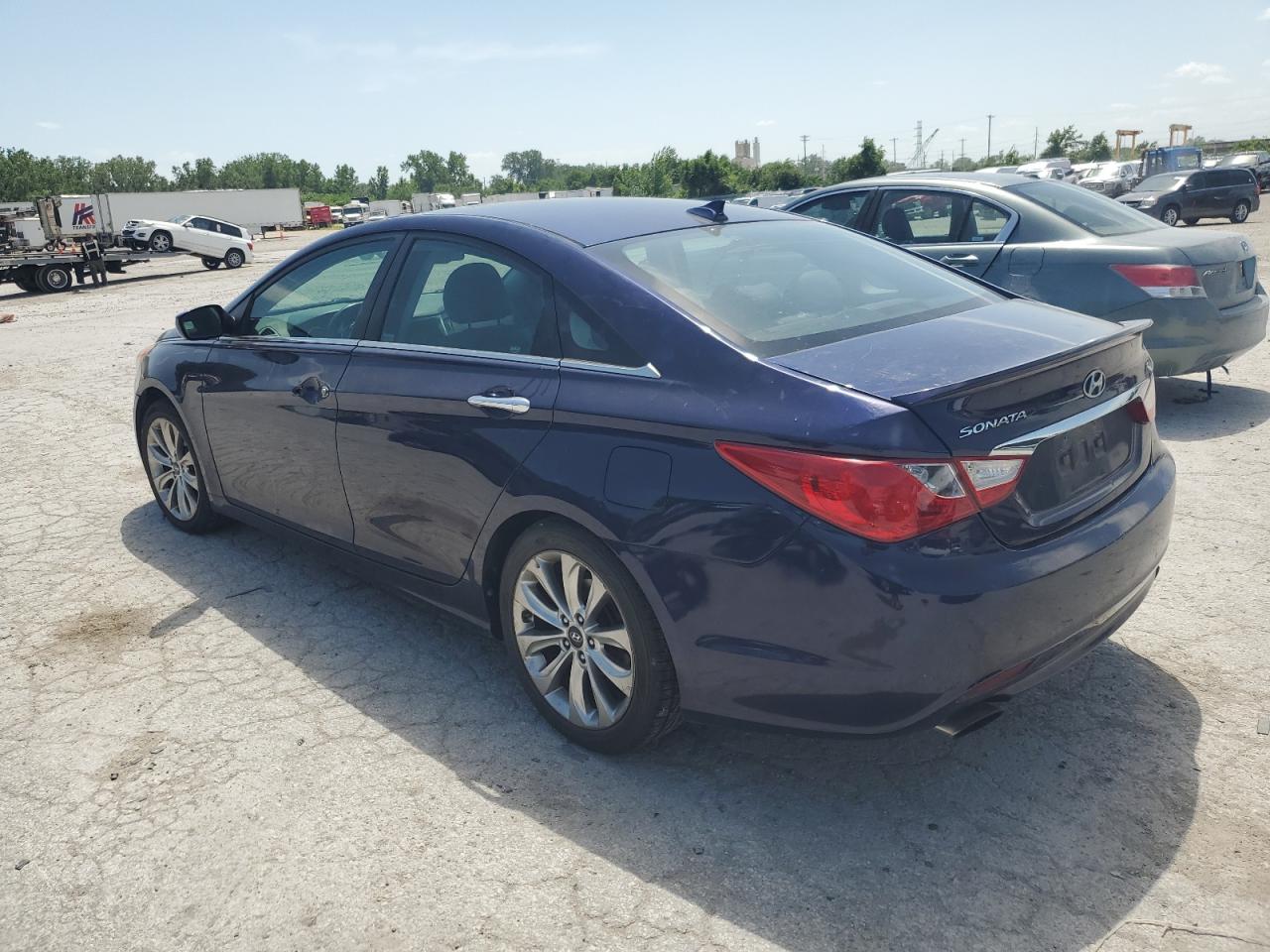 2012 HYUNDAI SONATA photo 2